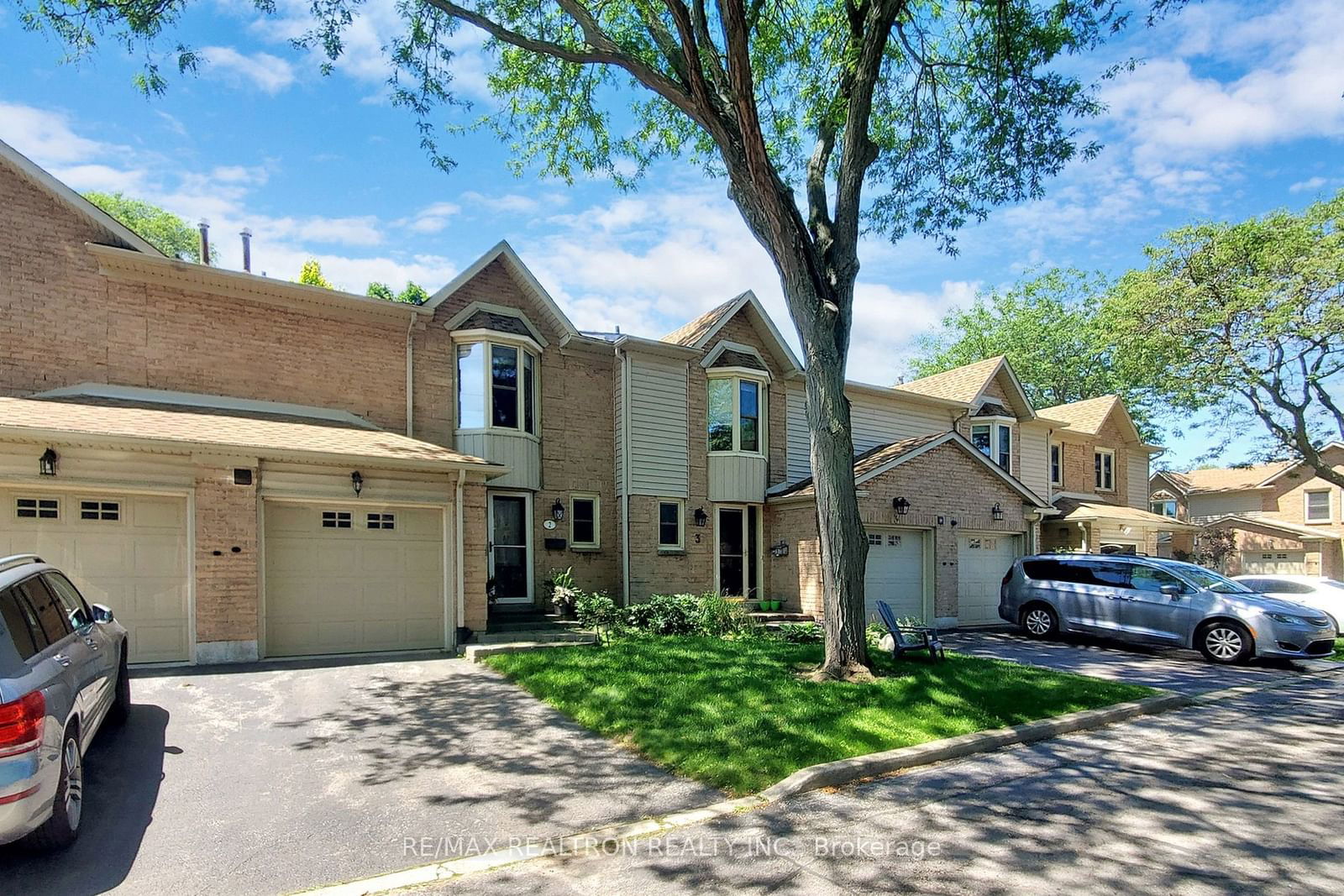 Lakeshore Mews Townhomes, Burlington, Toronto