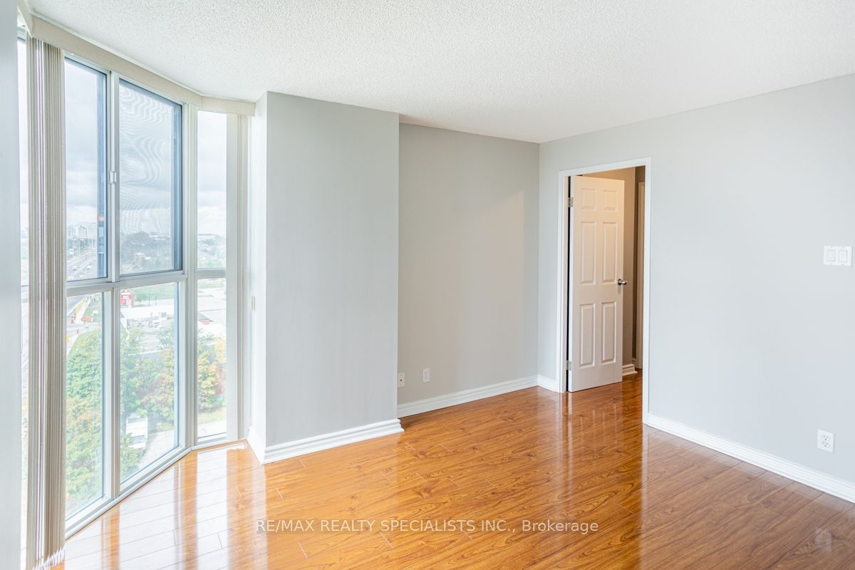 25 Trailwood Dr, unit 1002 for rent