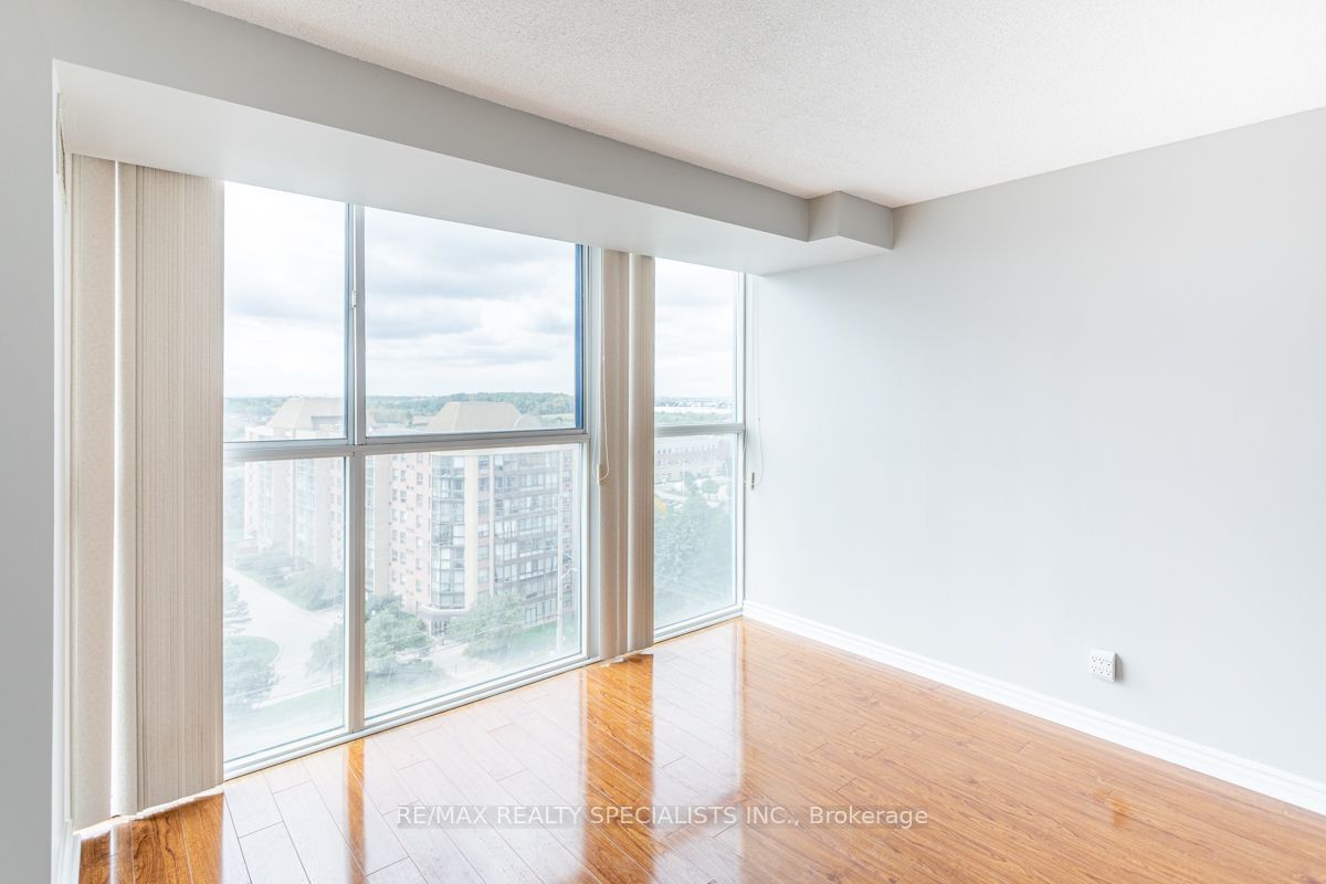 25 Trailwood Dr, unit 1002 for rent