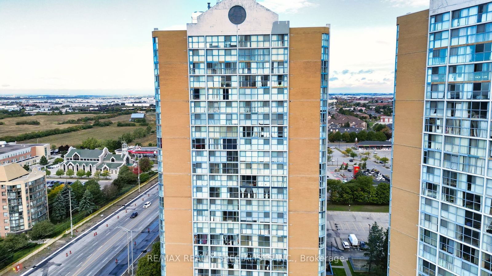 25 Trailwood Dr, unit 1002 for rent