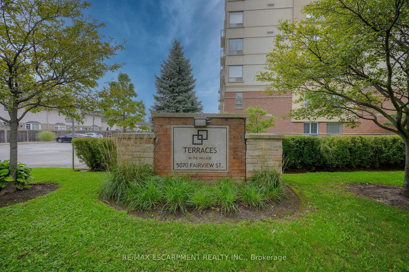 5070 Fairview St, unit 209 for sale