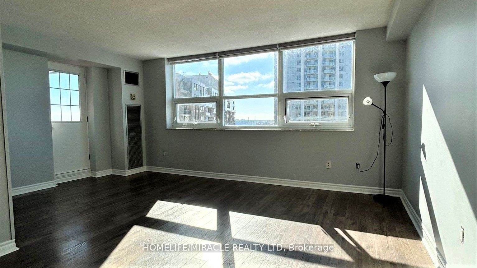 4 Lisa St, unit 1107 for rent