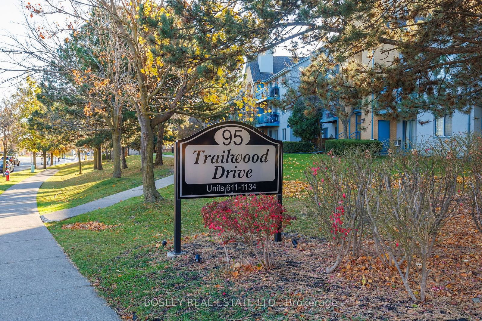 95 Trailwood Dr, unit 812 for sale