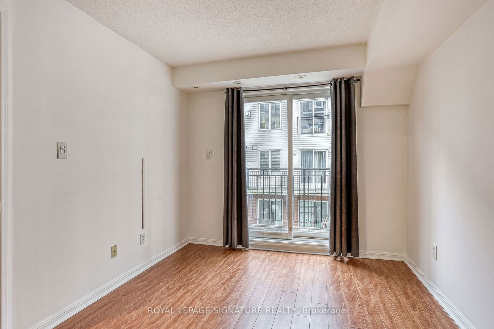 20 Laidlaw St, unit 1102 for rent