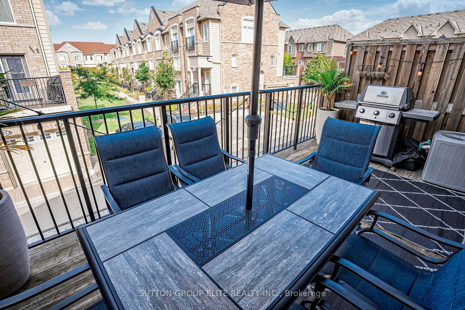 Encore Townhomes, Mississauga, Toronto