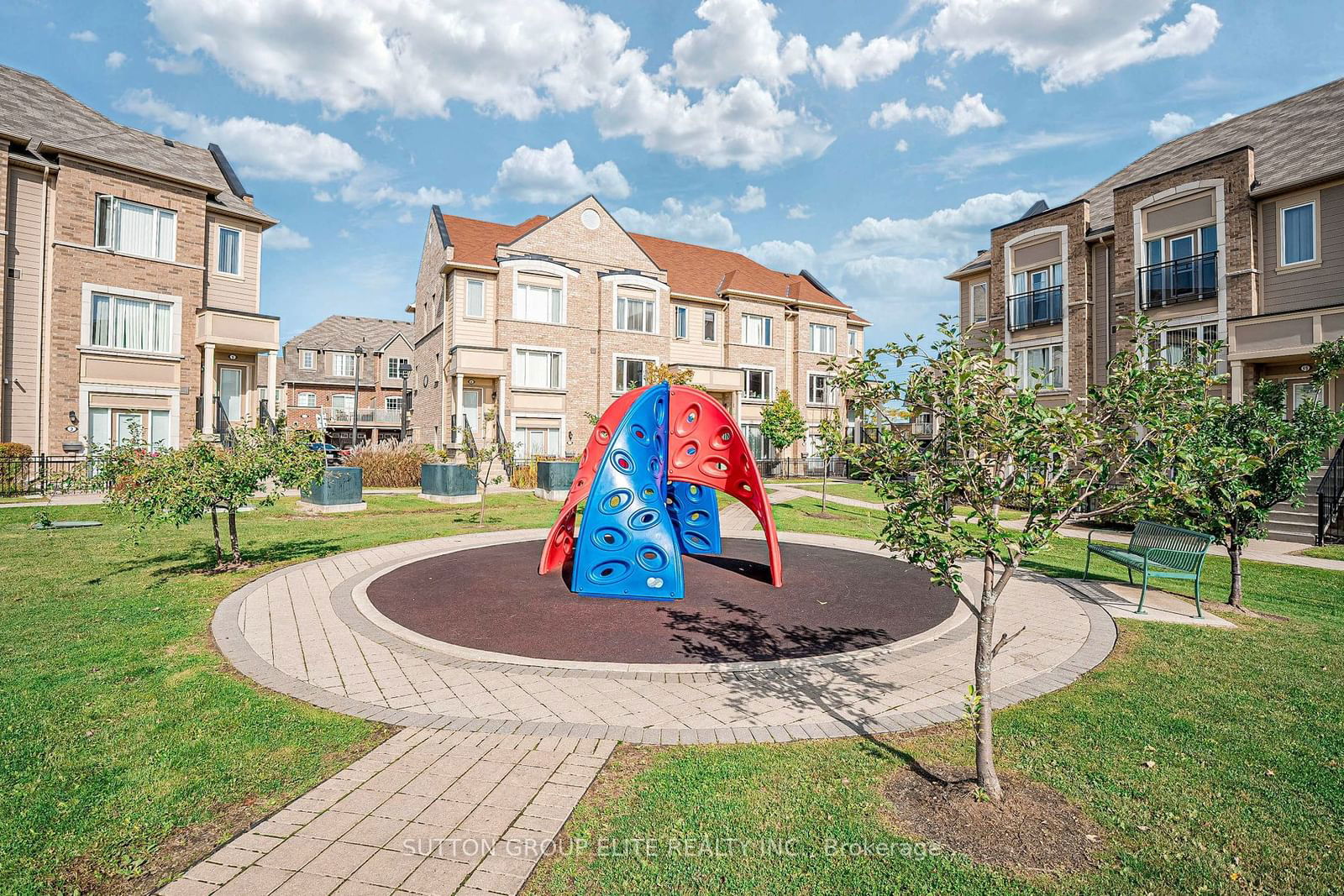 Encore Townhomes, Mississauga, Toronto