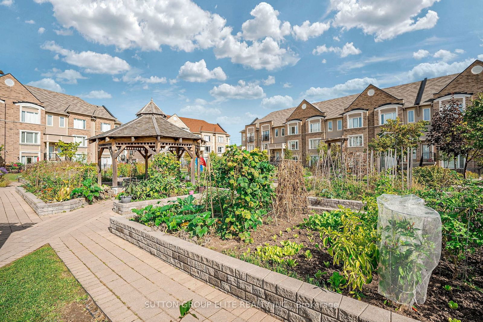 Encore Townhomes, Mississauga, Toronto