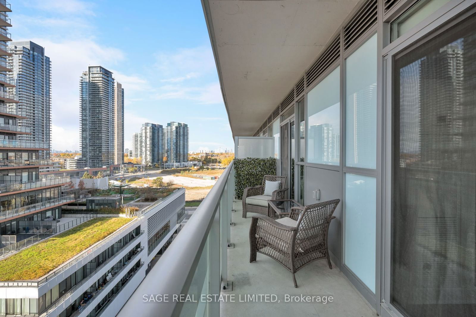 33 Shore Breeze Dr, unit 811 for sale