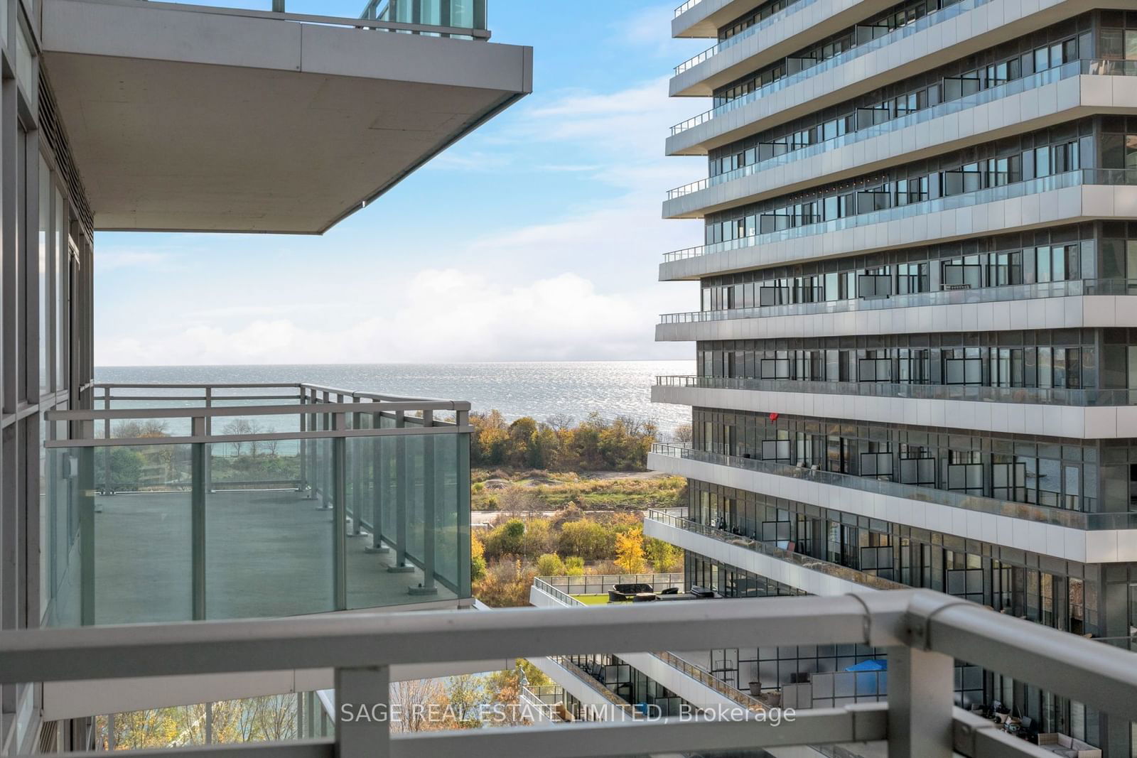 33 Shore Breeze Dr, unit 811 for sale