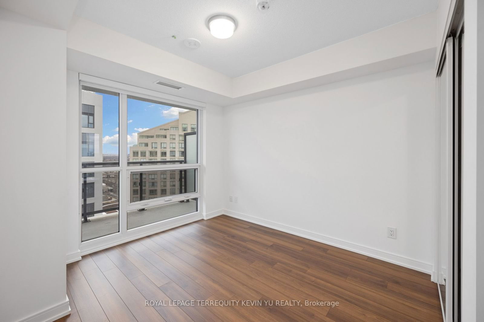 30 Samuel Wood Way, unit 1907 for rent