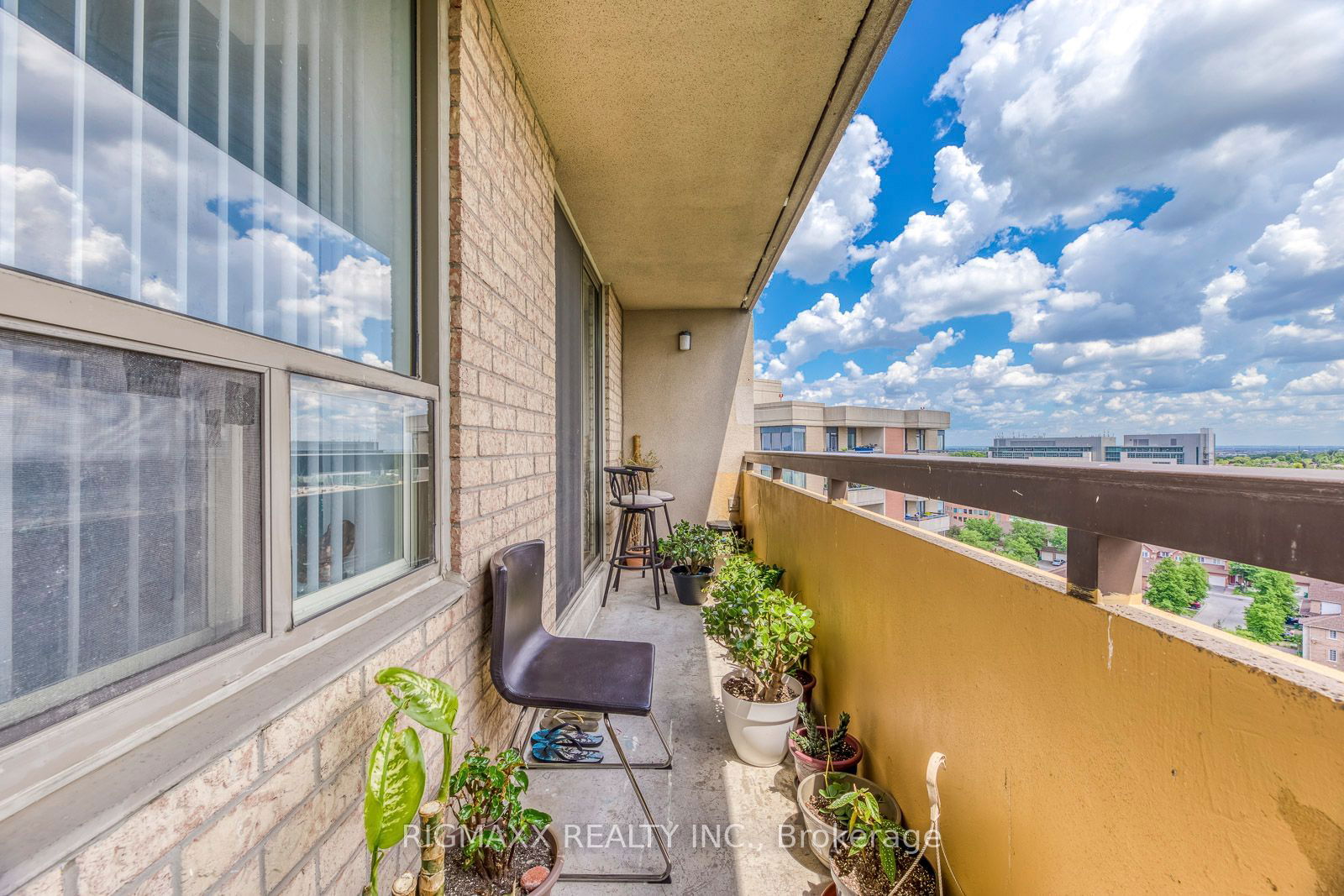 30 Malta Ave, unit 1208 for sale