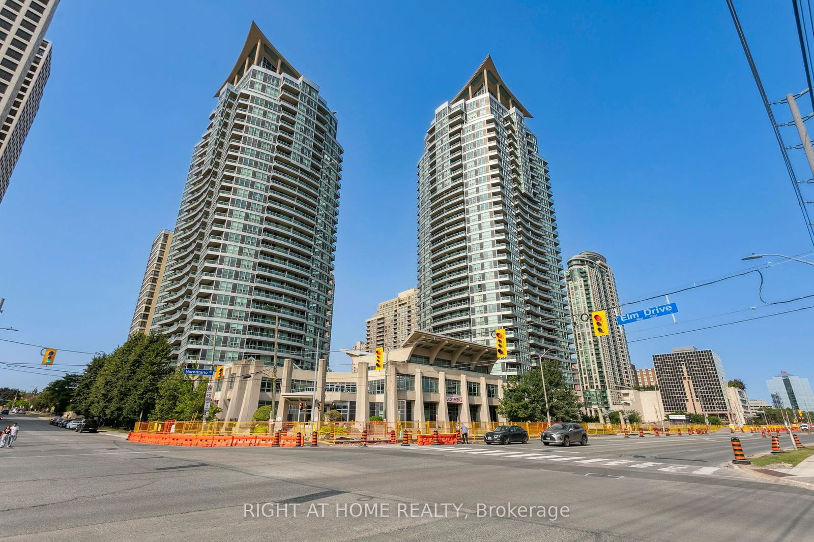 1 Elm Dr W, unit 609 for rent