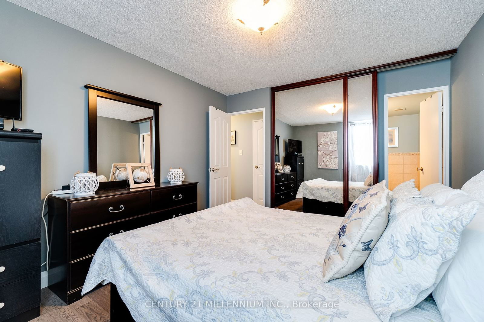 1625 Bloor St E, unit 1120 for sale