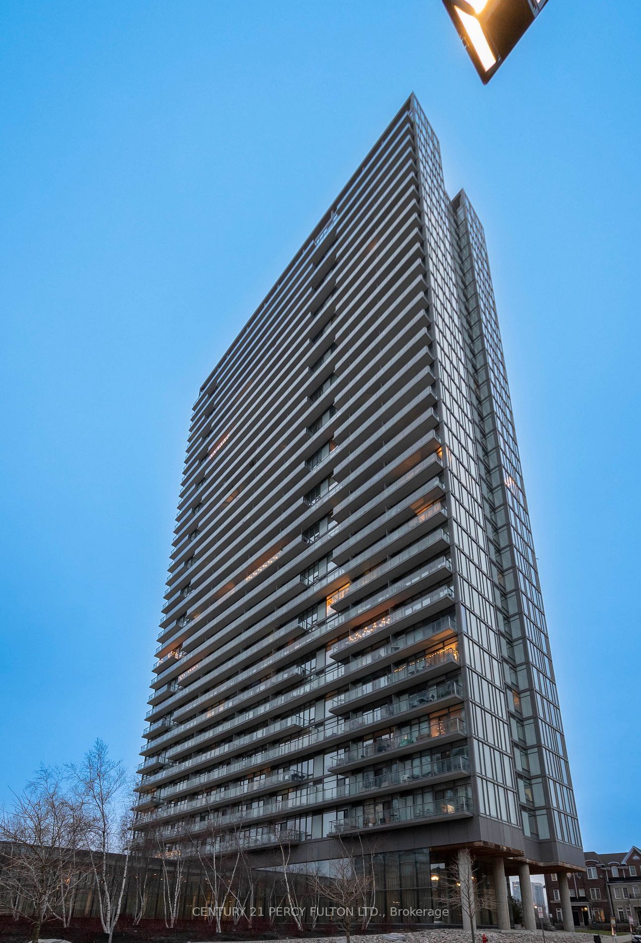 105 The Queensway Ave, unit 2501 for rent