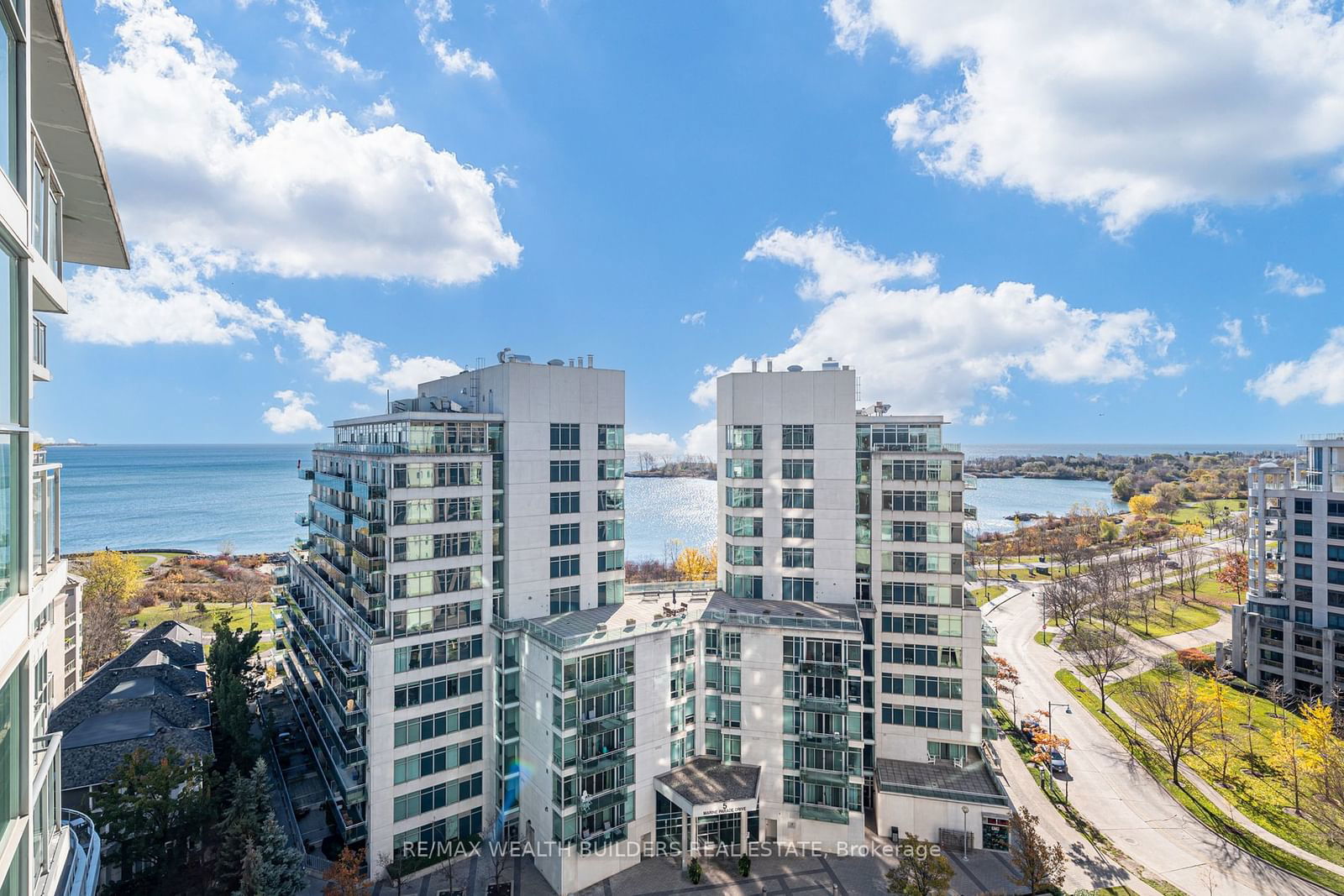 2067 Lake Shore Blvd W, unit 1105 for sale