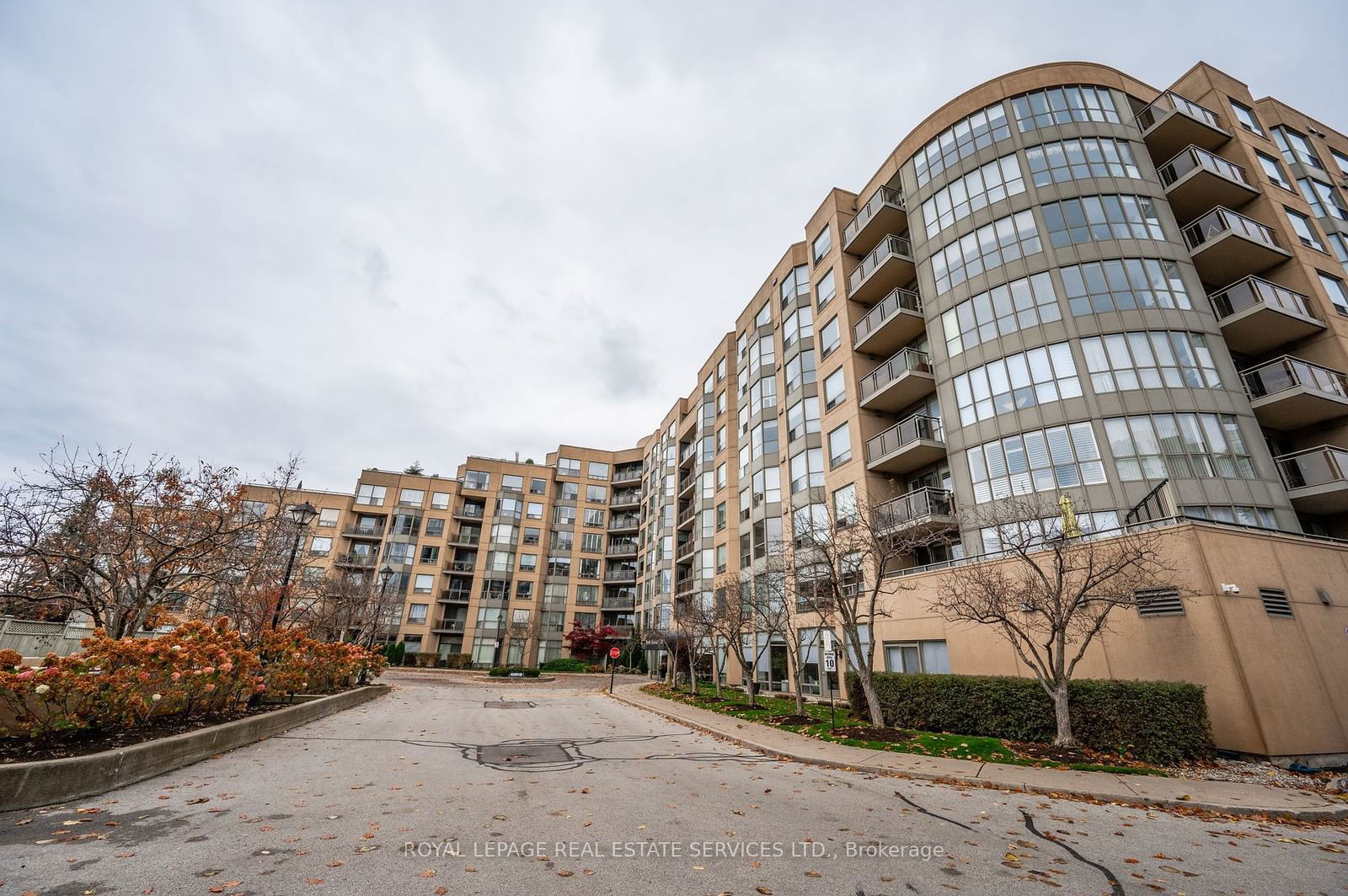 Bronte Harbour Club Condos, Oakville, Toronto