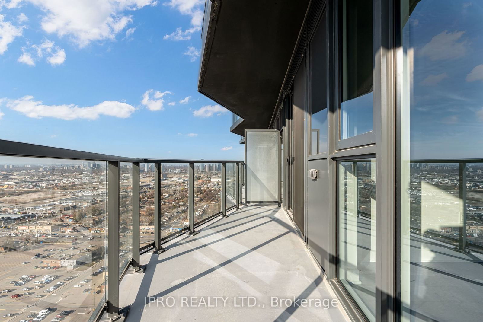 36 Zorra St, unit 3101 for rent