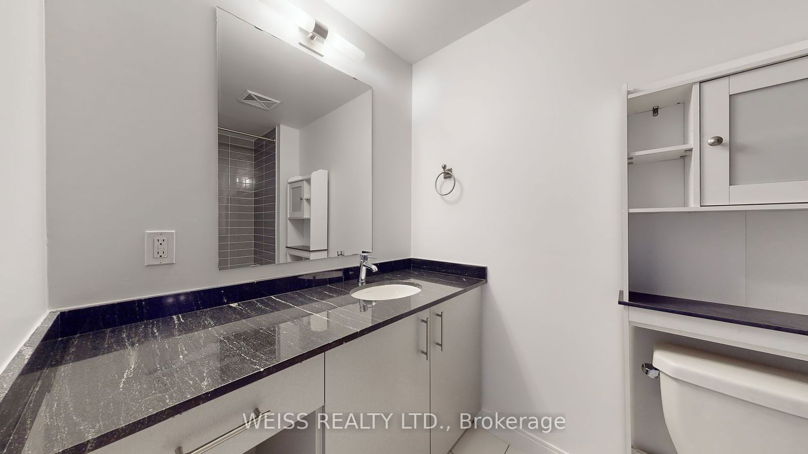 760 The Queensway S, unit 506 for sale