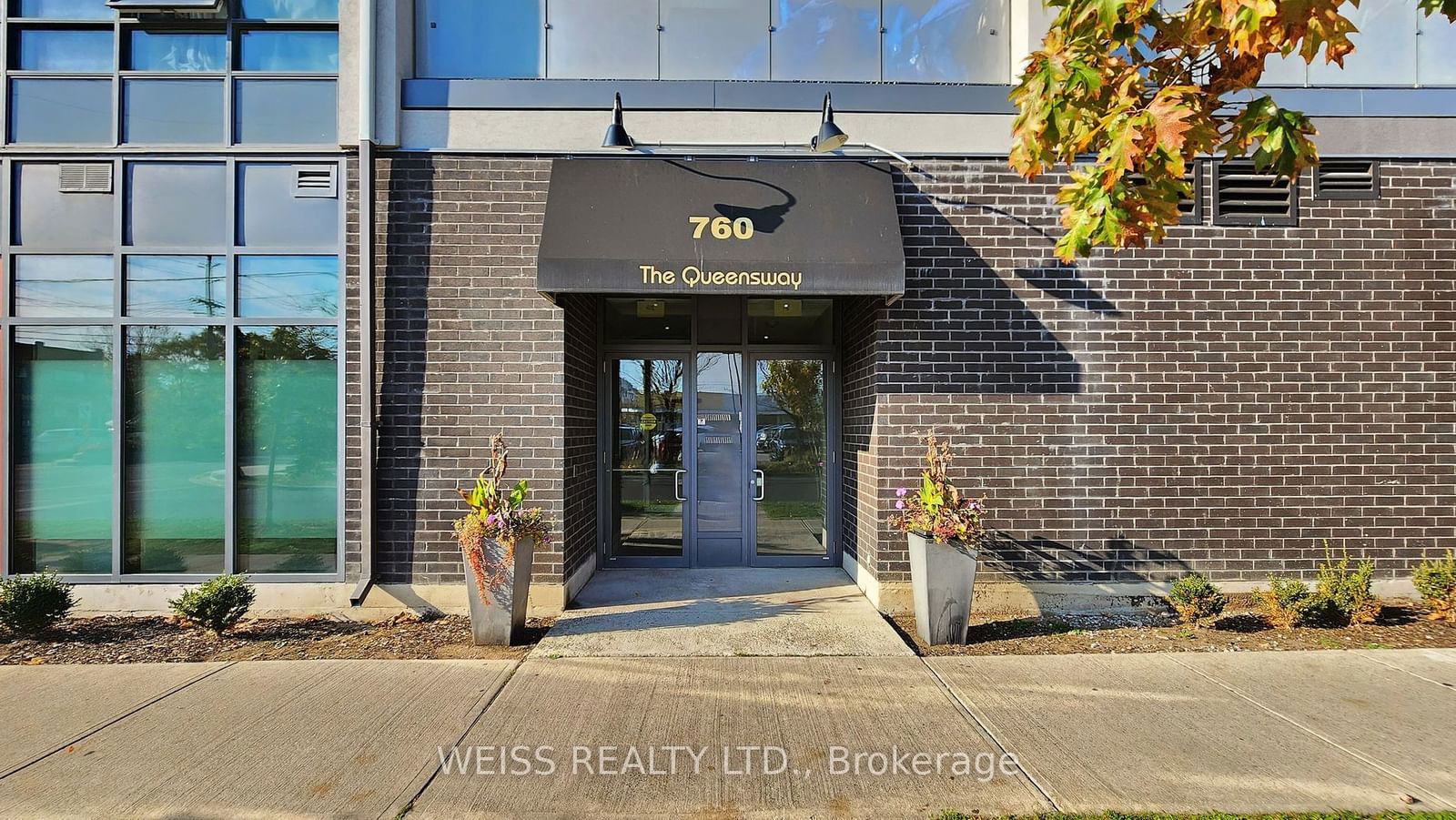 760 The Queensway S, unit 506 for sale