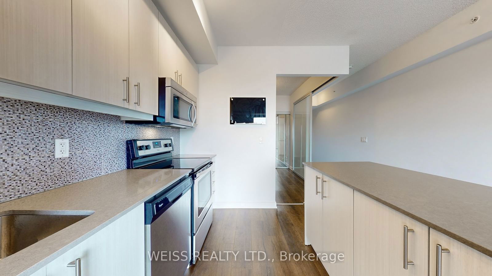 760 The Queensway S, unit 506 for sale