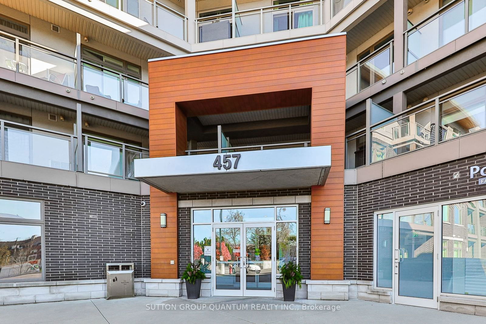 457 Plains Rd E, unit 418 for sale