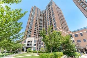 60 Heintzman St, unit 933 for rent