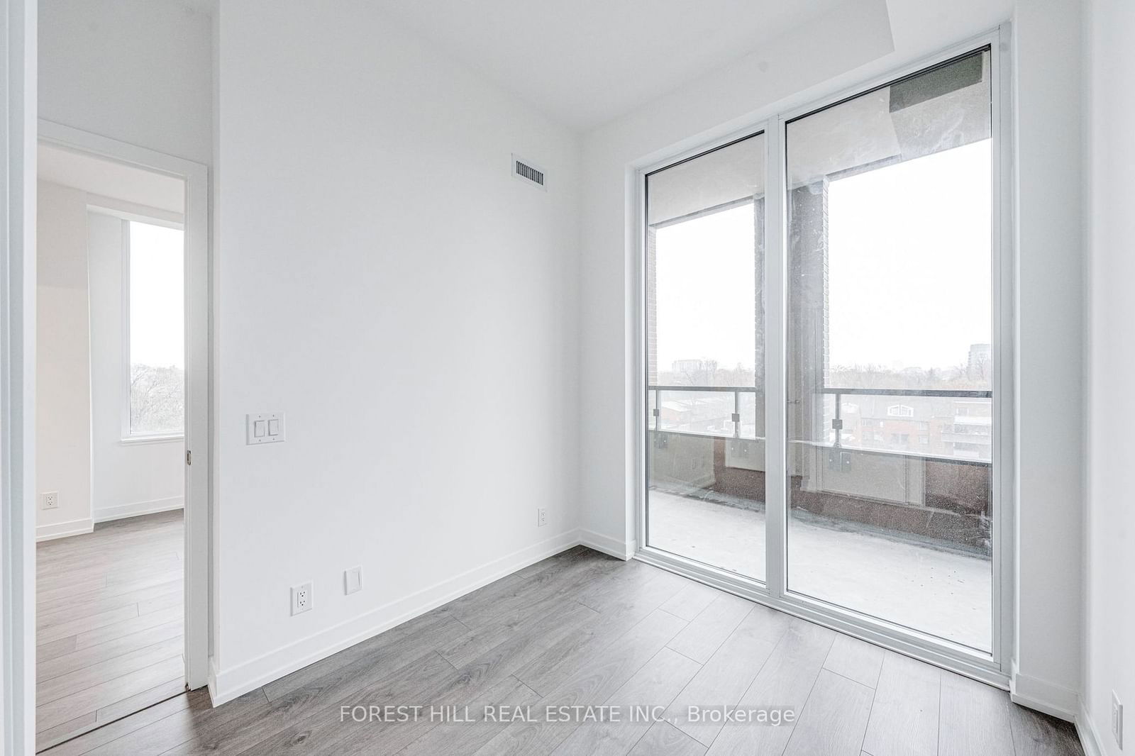 270 Dufferin St, unit 418 for rent