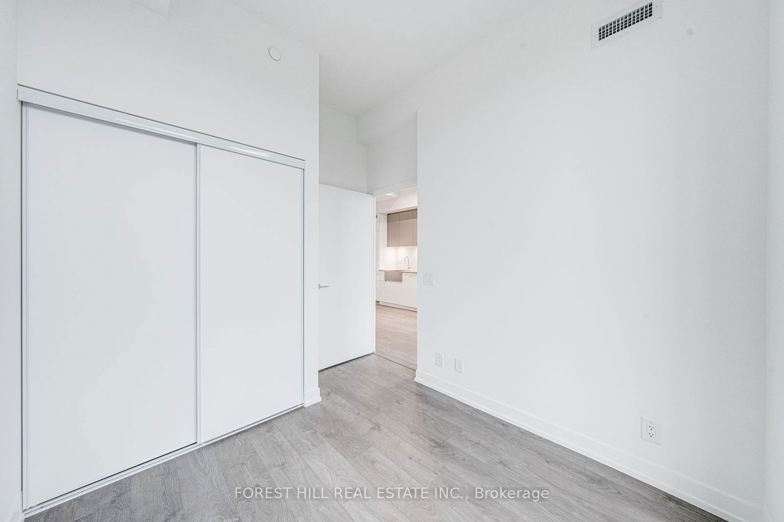 270 Dufferin St, unit 418 for rent