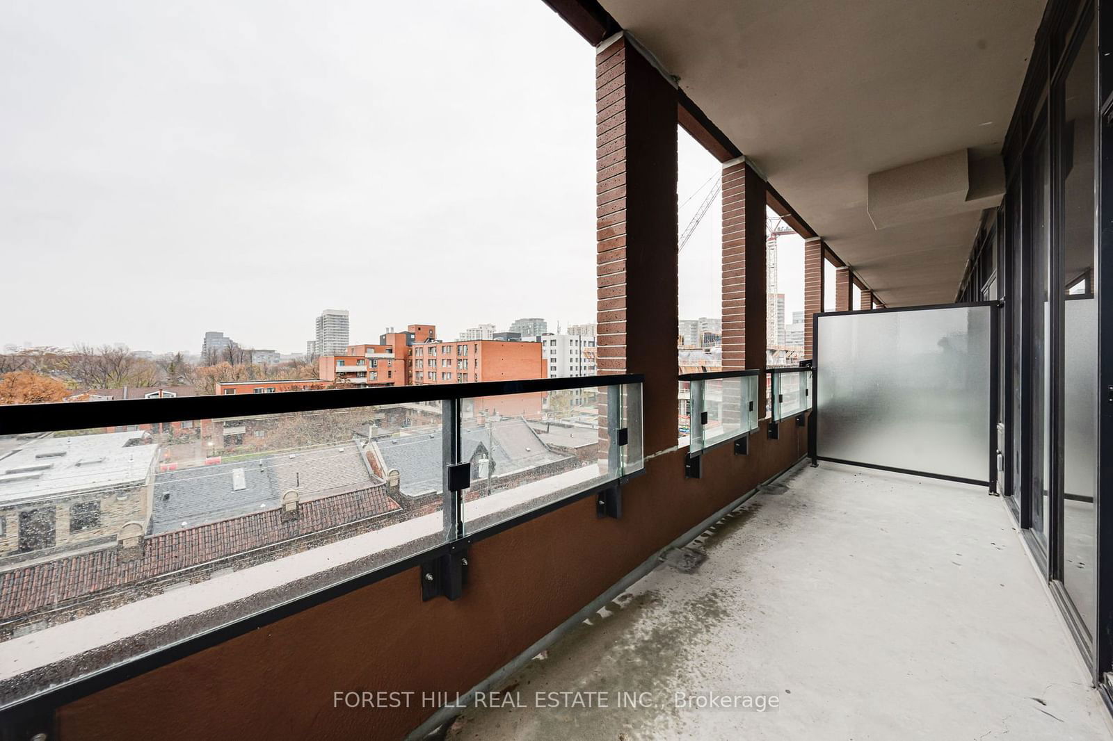 270 Dufferin St, unit 418 for rent