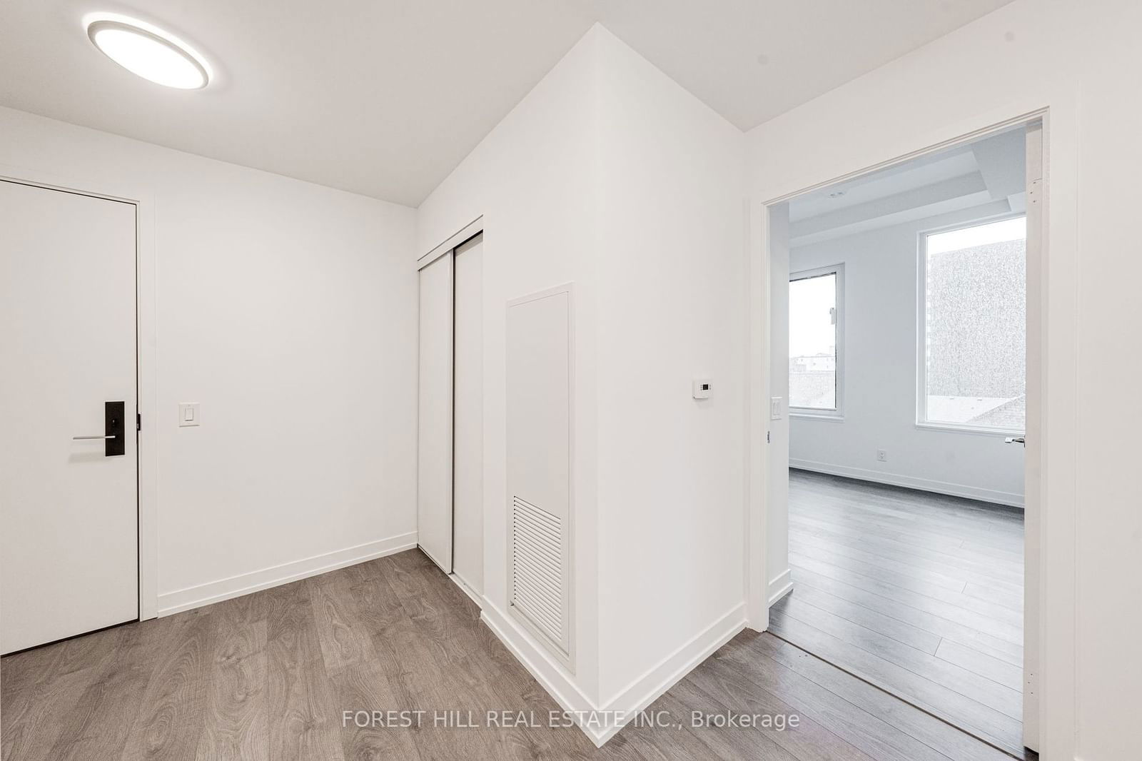 270 Dufferin St, unit 418 for rent