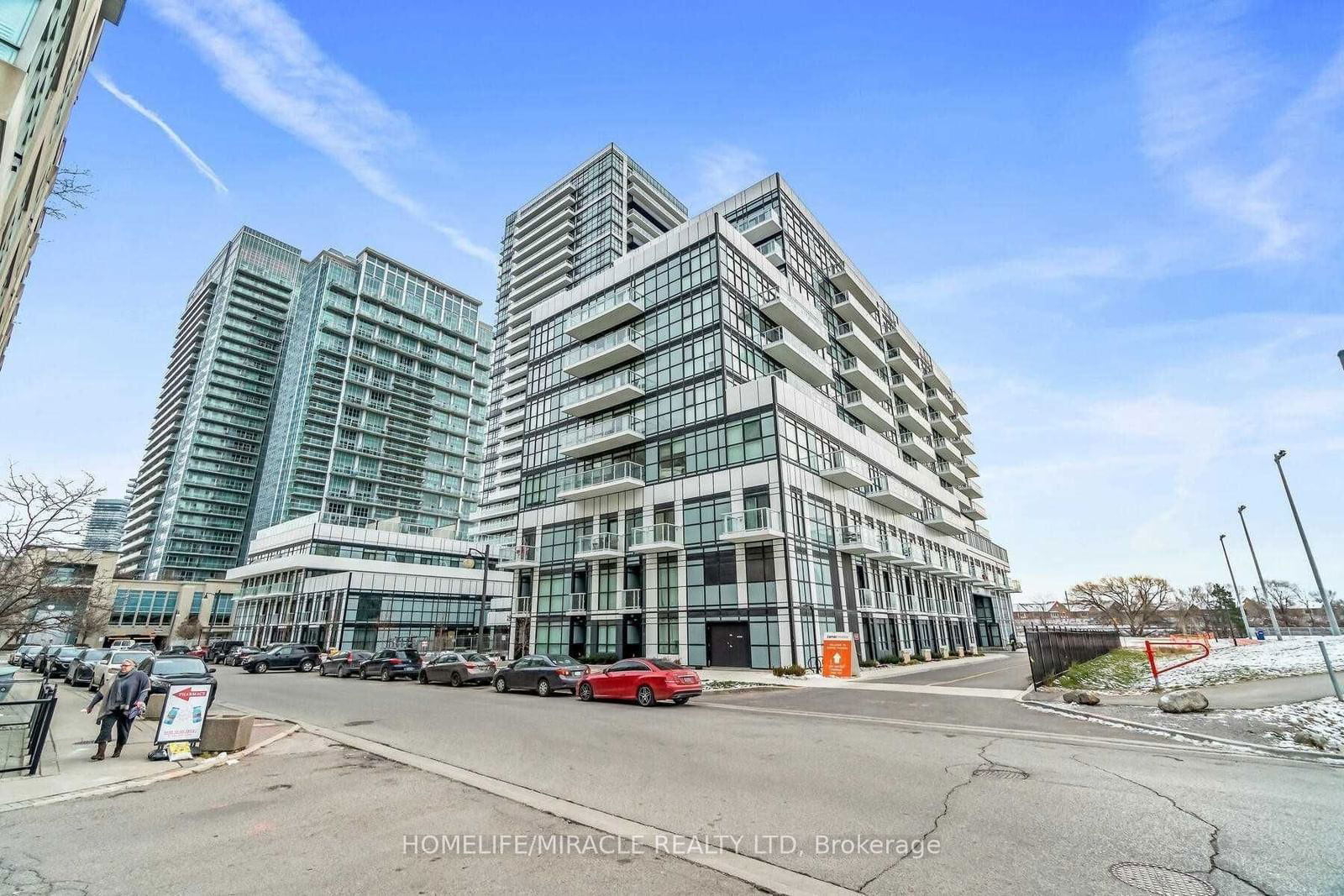 251 Manitoba St, unit 425 for rent