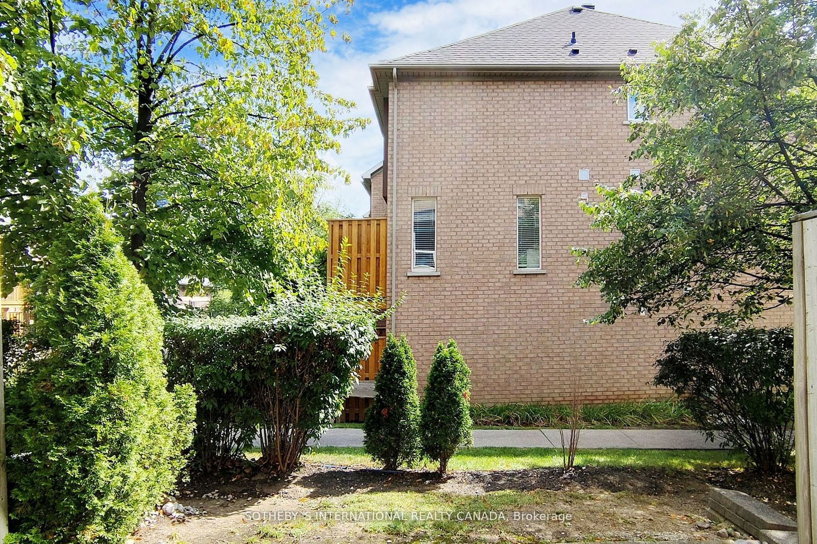 50 Strathaven Dr Townhomes, Mississauga, Toronto