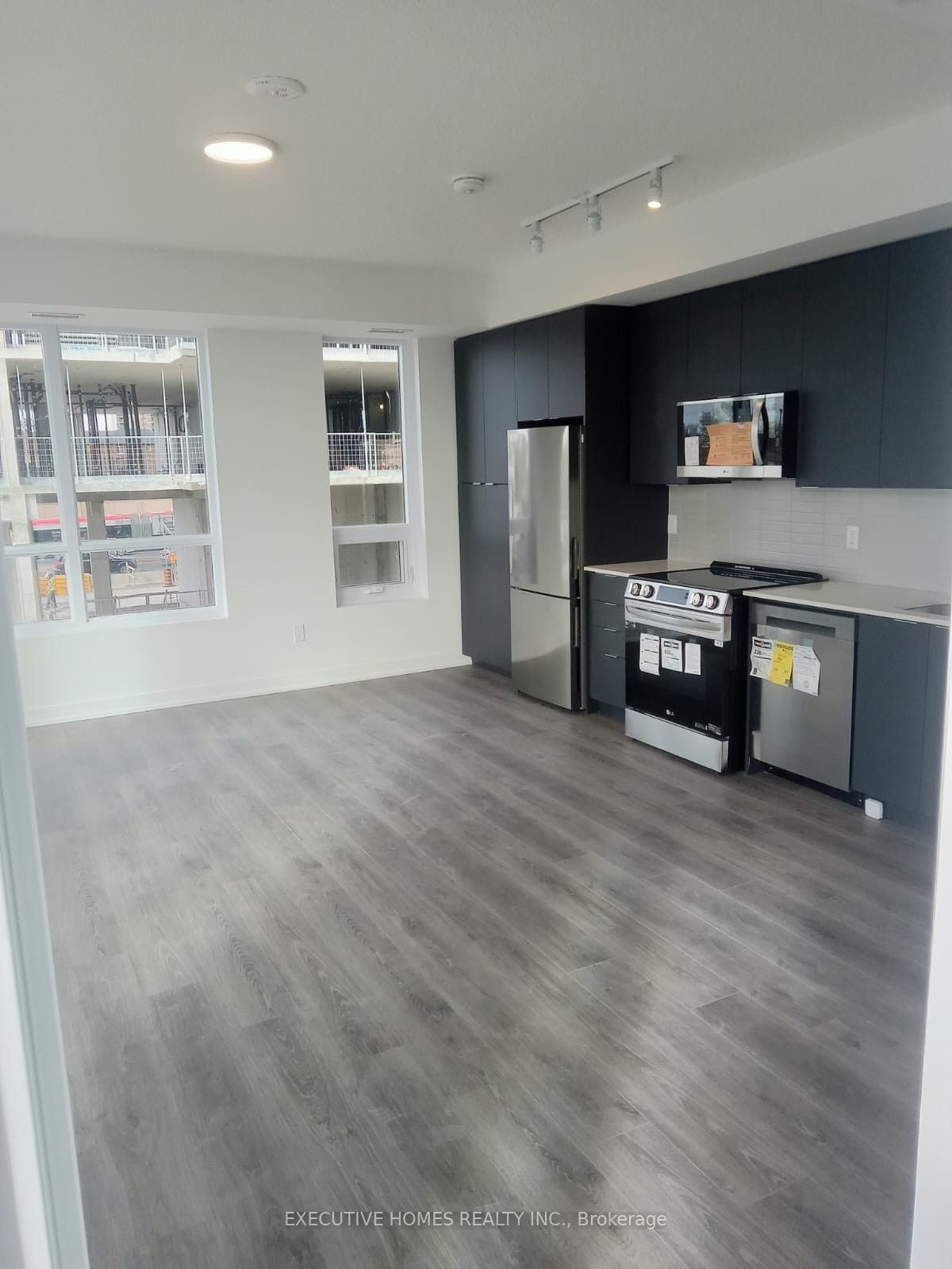 225 Malta Ave, unit 317 for rent