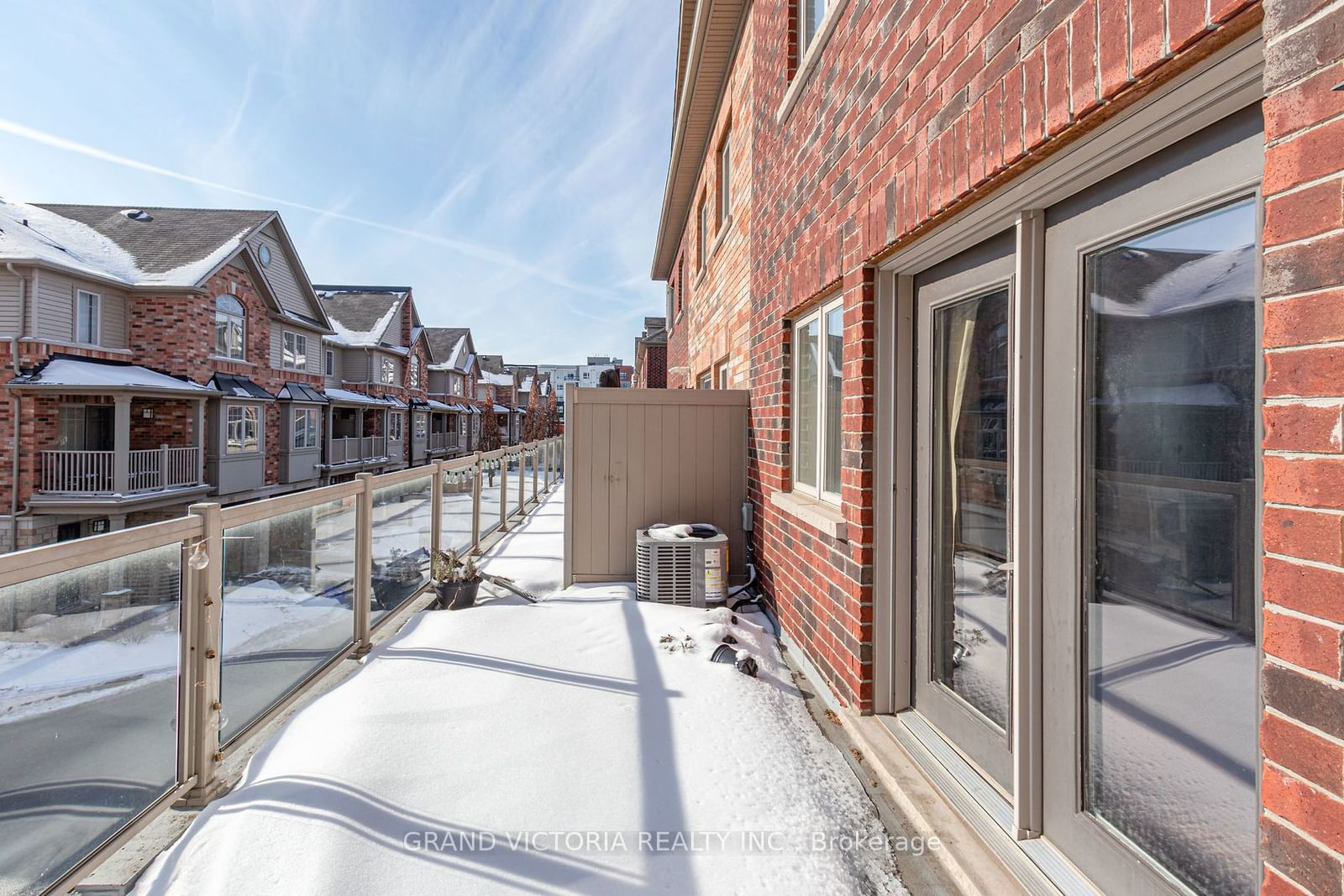 362 Plains Road E Townhomes, Burlington, Toronto