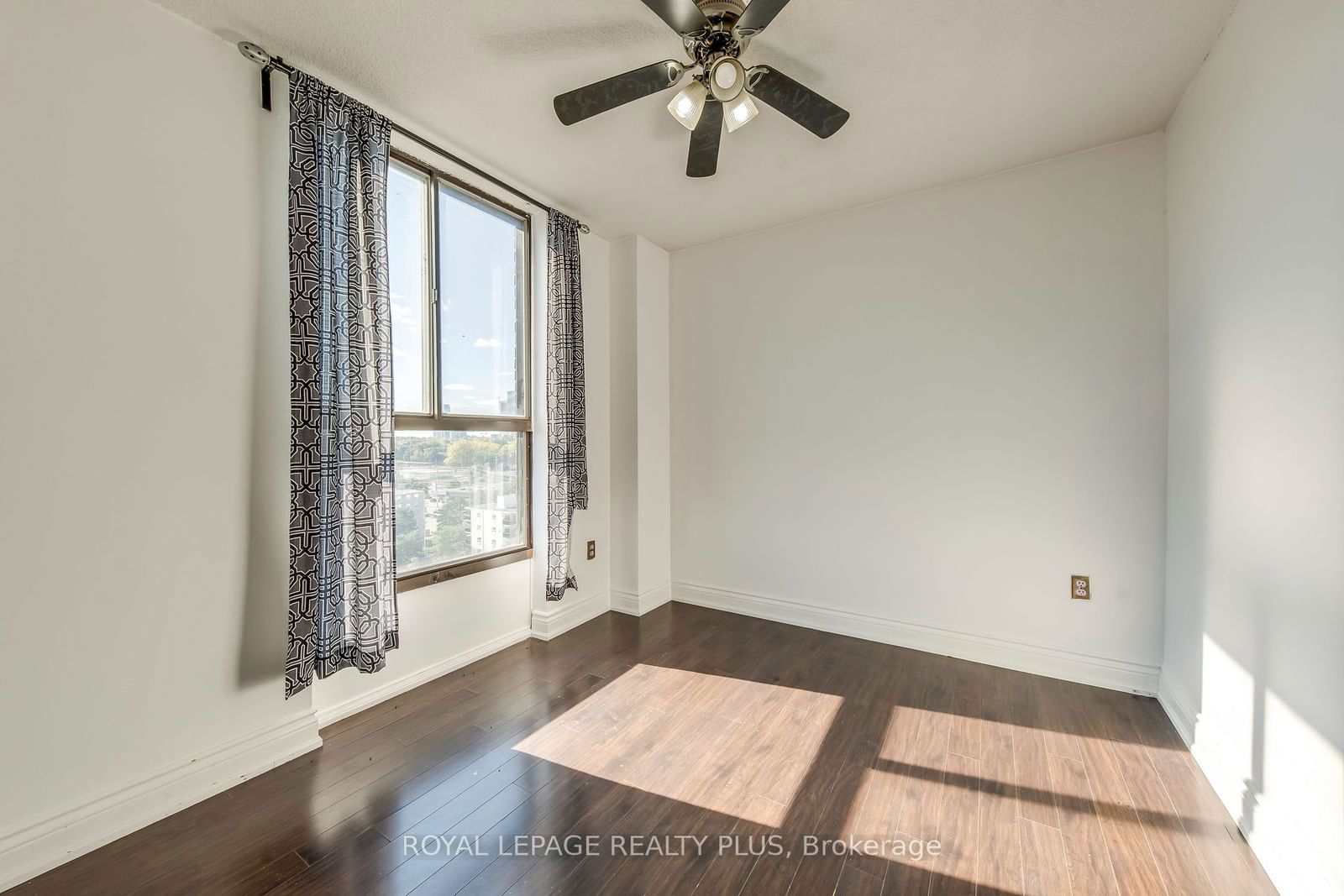 3170 Kirwin Ave, unit 1403 for rent