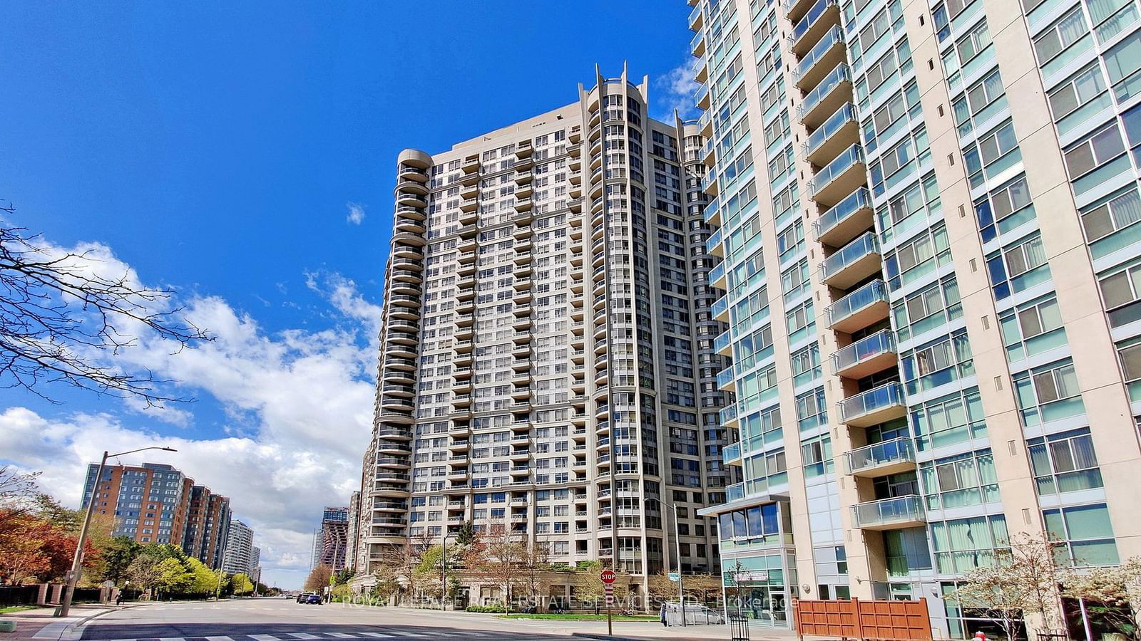 3880 Duke Of York Blvd, unit 2405 for rent