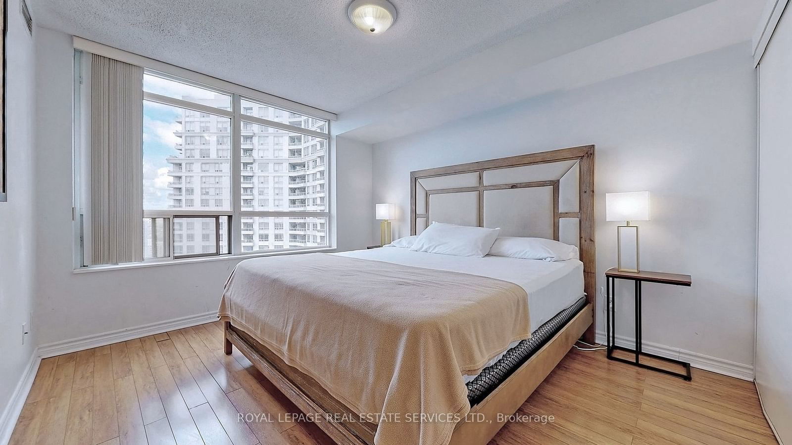 3880 Duke Of York Blvd, unit 2405 for rent