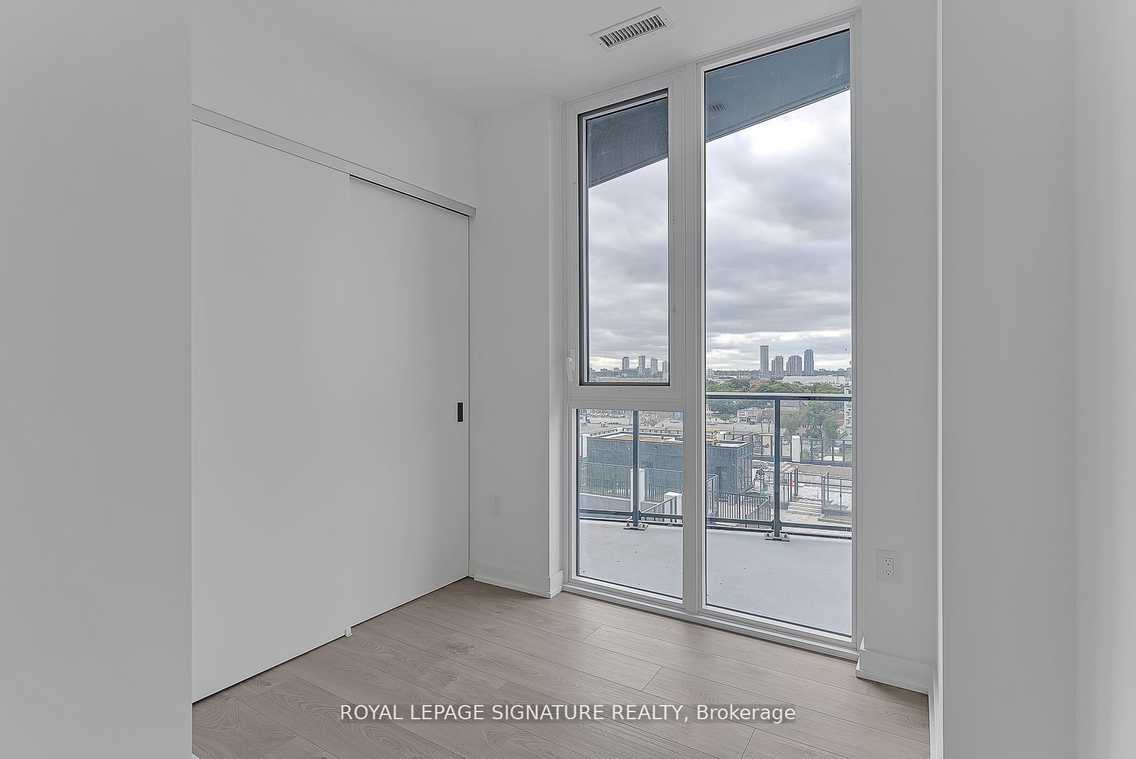 36 Zorra St, unit 904 for rent