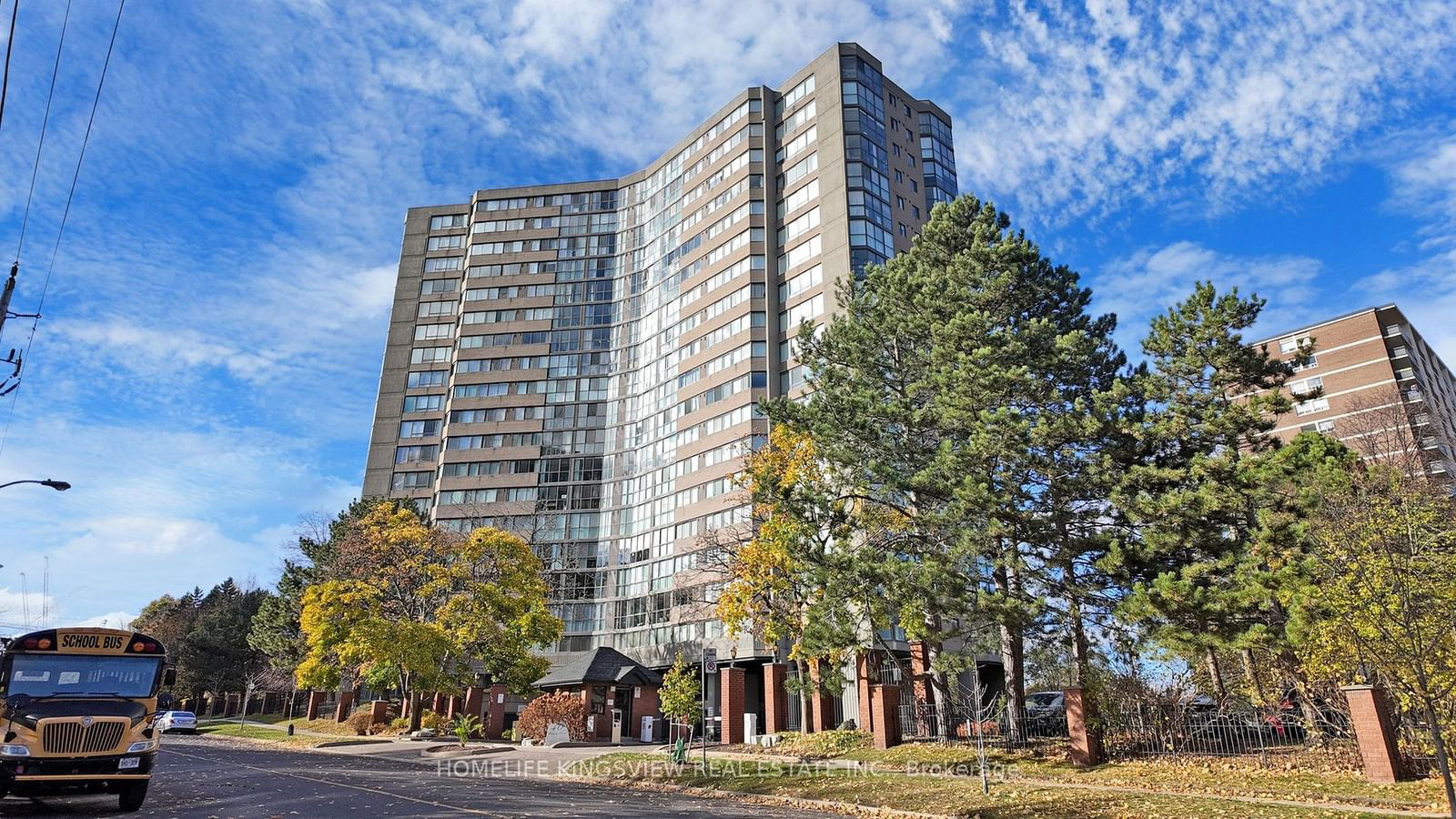 40 Richview Rd, unit 1607 for sale