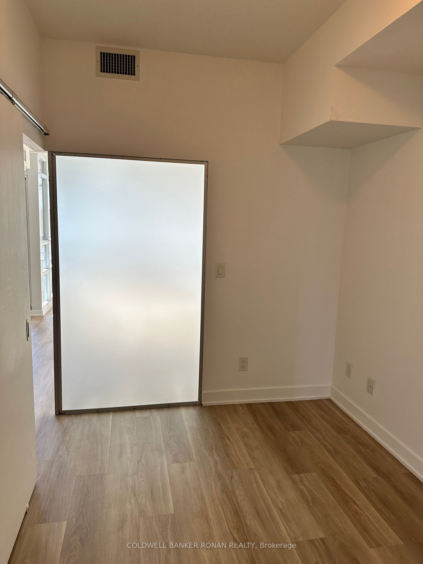 11 Superior Ave S, unit 609 for rent