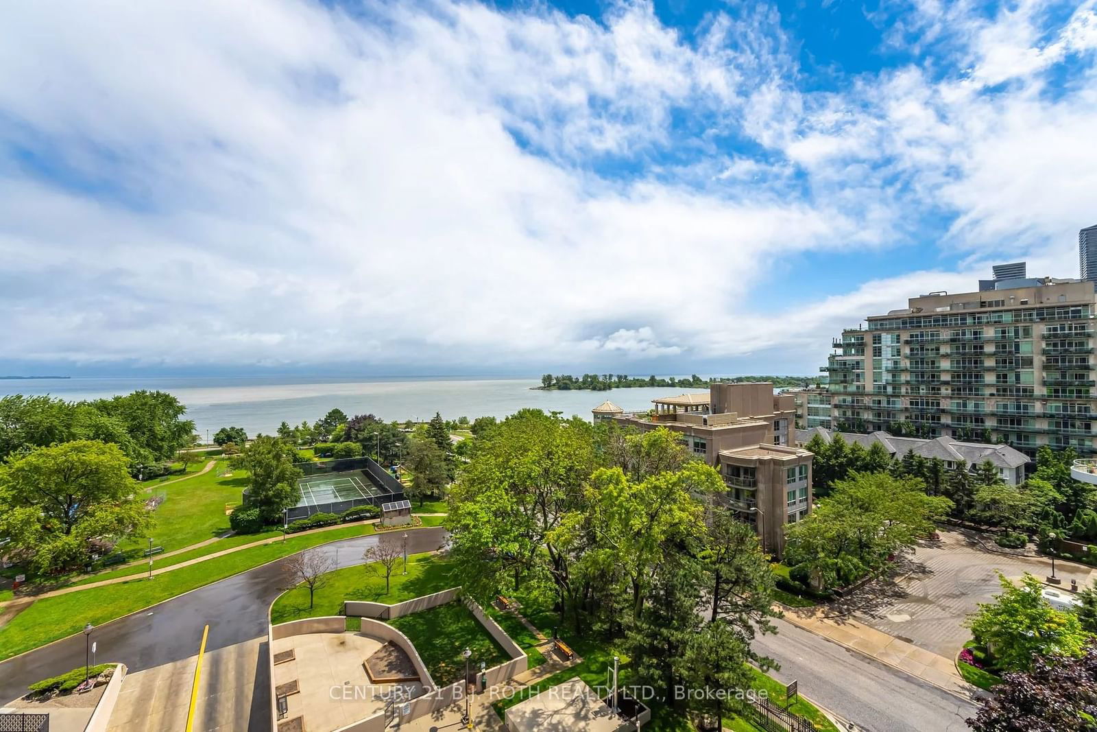 2045 Lake Shore Blvd W, unit 806 for sale