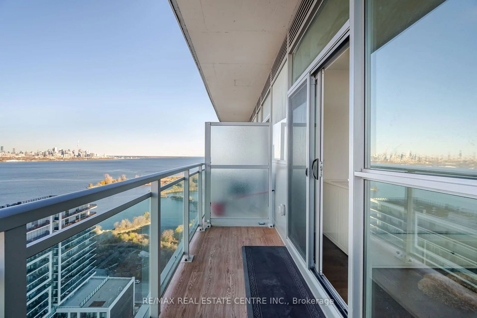 33 Shore Breeze Dr, unit 2406 for sale