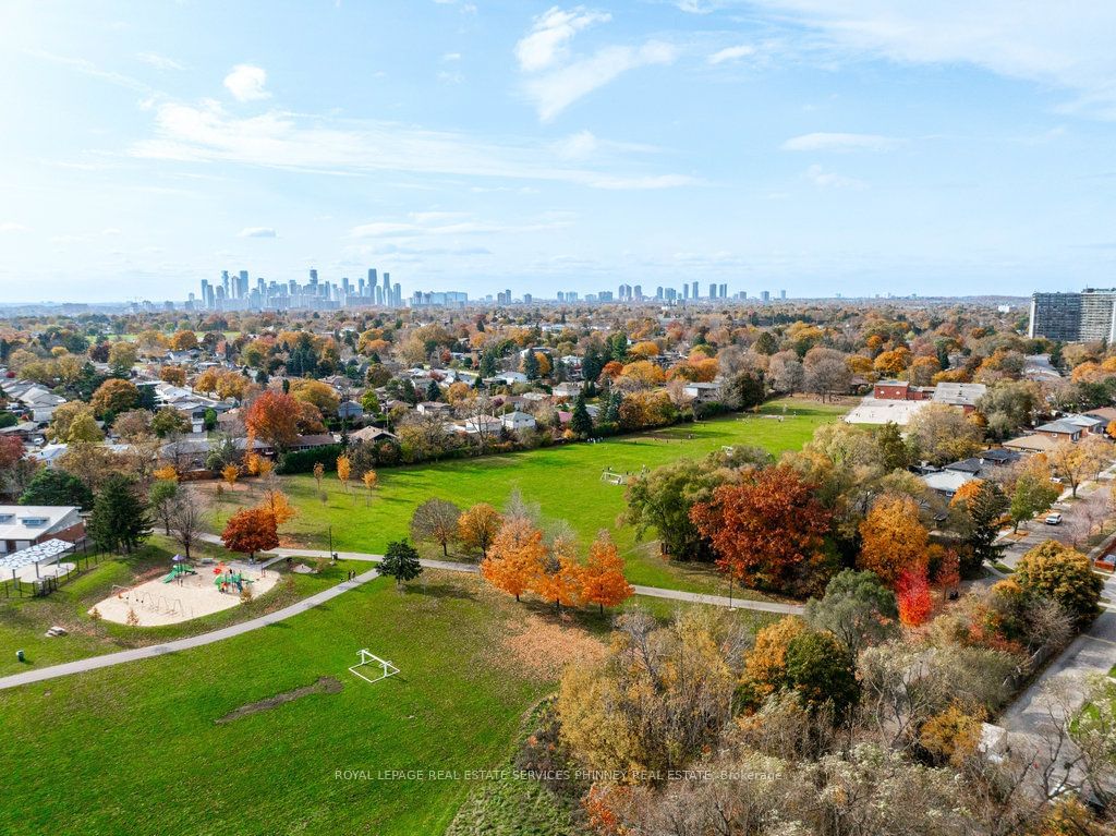 1221 Dundix Road Townhomes, Mississauga, Toronto