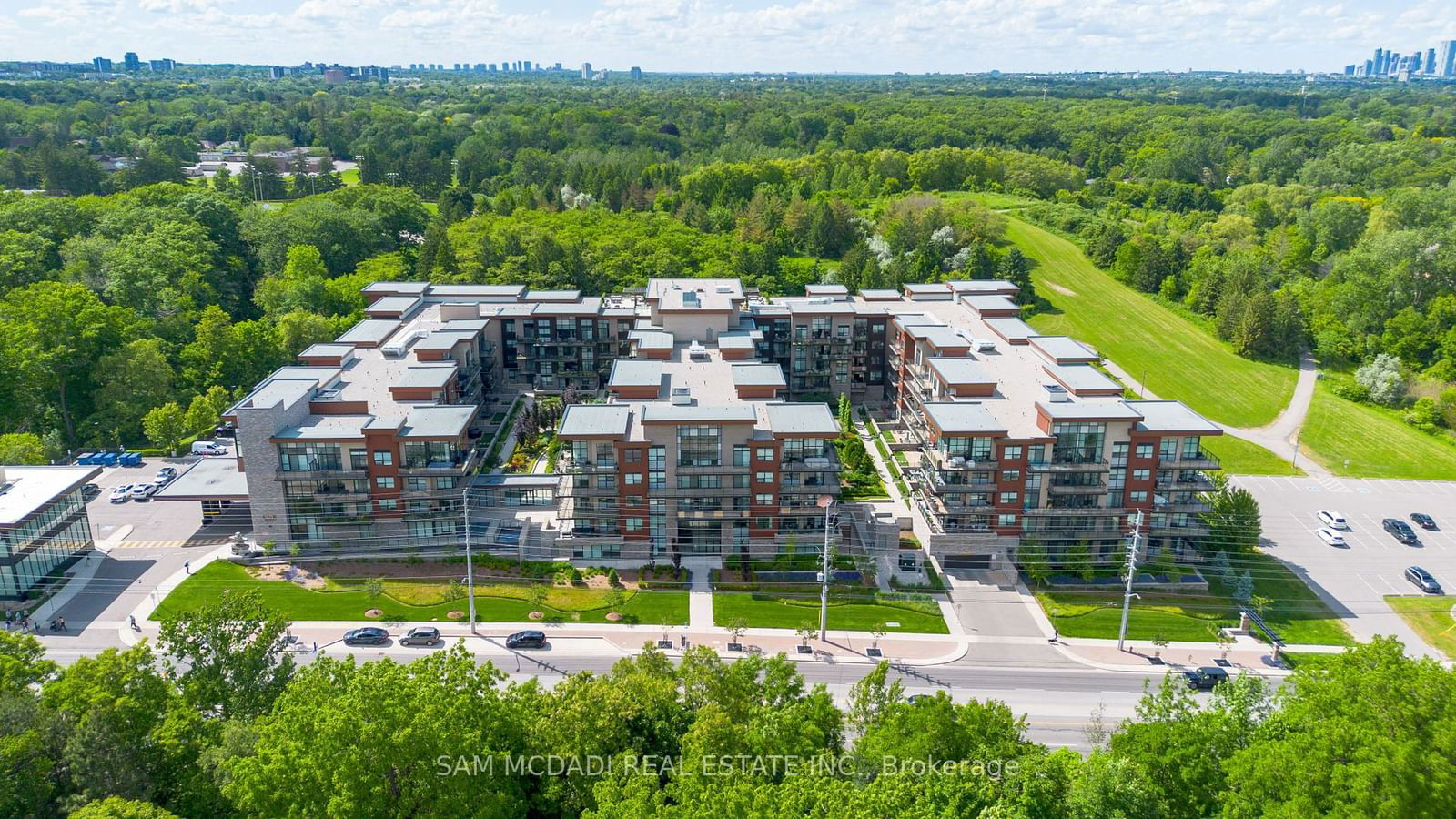 1575 Lakeshore Rd W, unit GR20 for rent