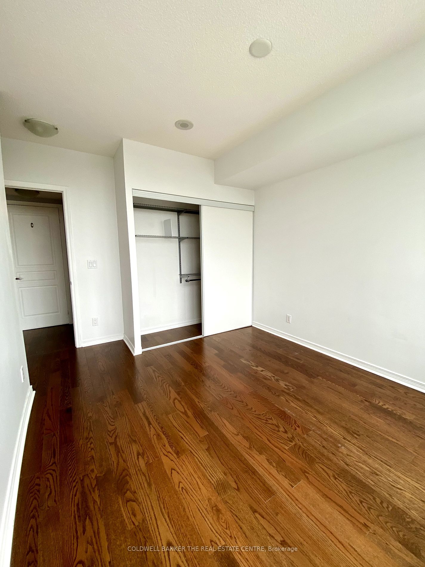 2240 Lake Shore Blvd W, unit 904 for rent