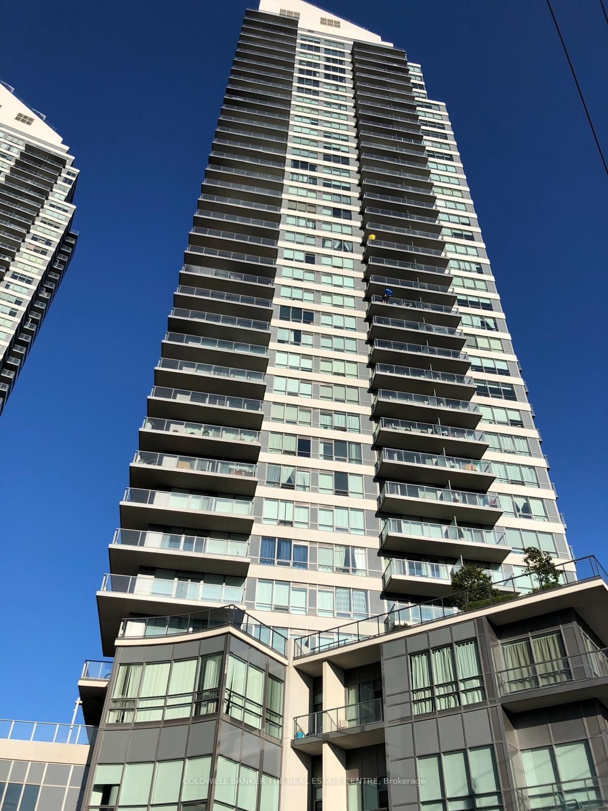 2240 Lake Shore Blvd W, unit 904 for rent