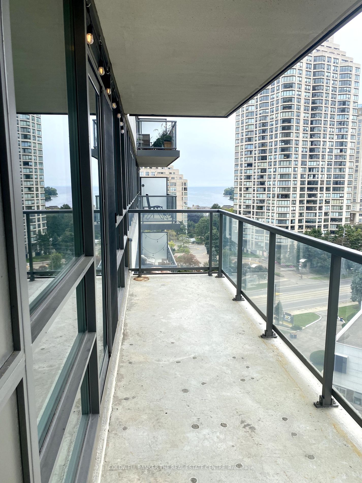 2240 Lake Shore Blvd W, unit 904 for rent