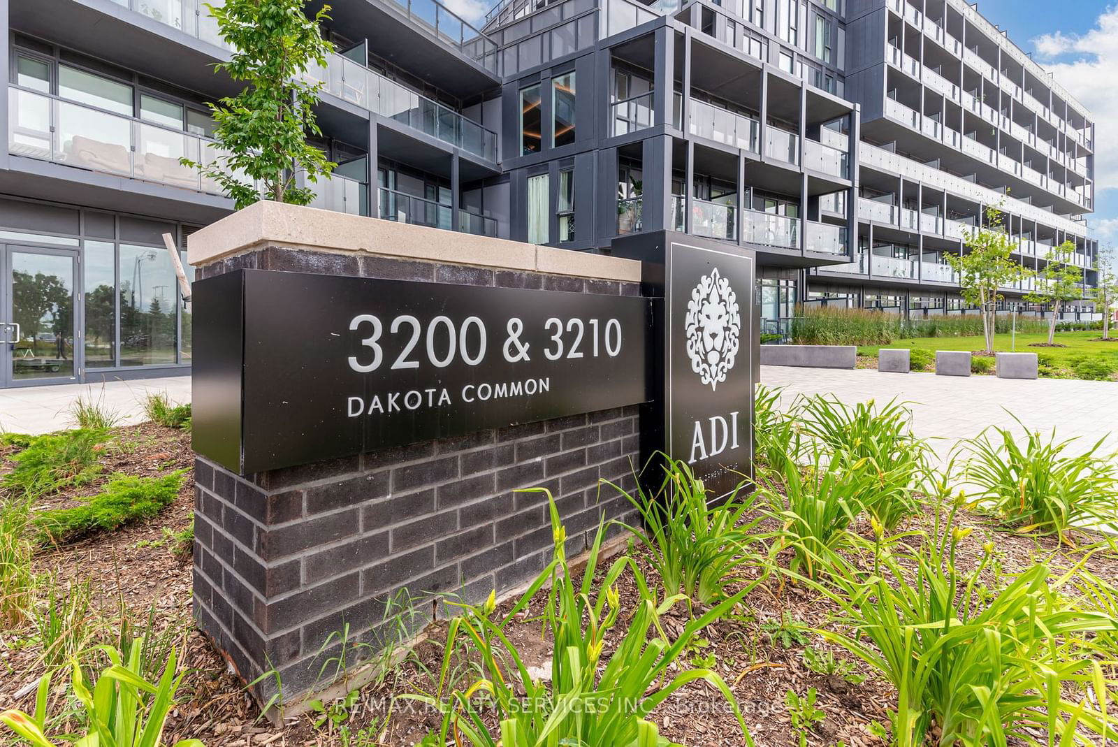 3200 Dakota Common, unit B813 for rent