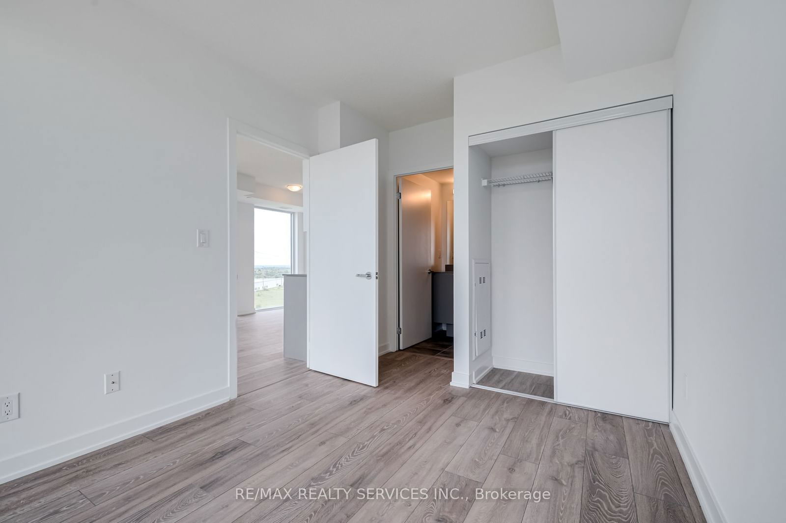 3200 Dakota Common, unit B813 for rent