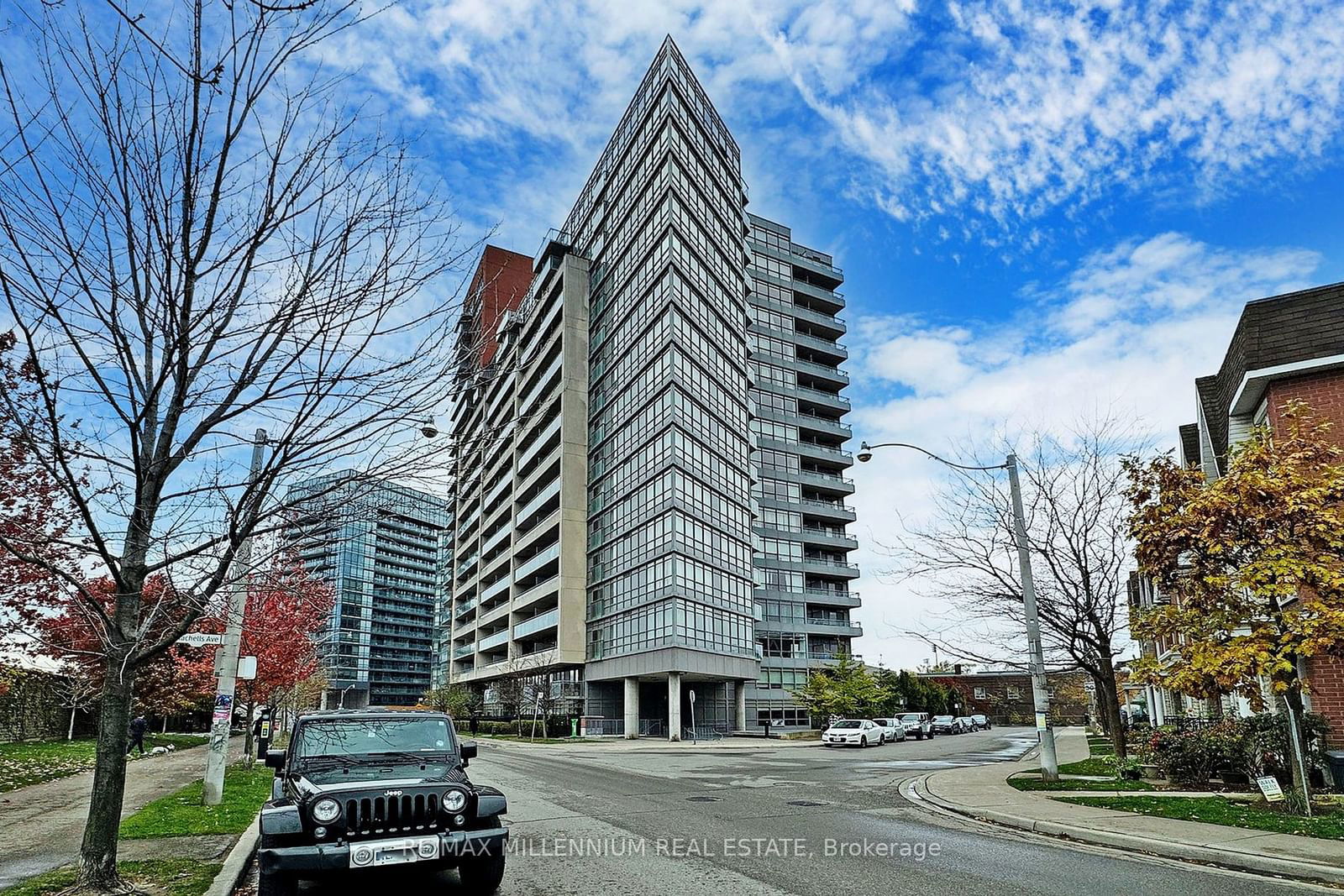 38 Joe Shuster Way, unit 928 for sale